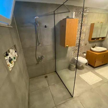 Willa Large Private *